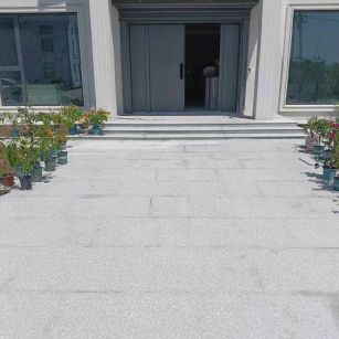 乌鲁木齐 芝麻白花岗岩地铺石地面铺装