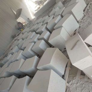 乌鲁木齐 白麻花岗岩异形坐凳