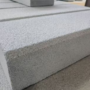 乌鲁木齐 芝麻灰荔枝面路沿石