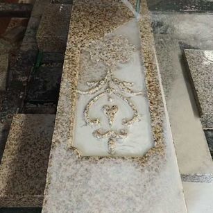 乌鲁木齐 黄金麻花岗岩异形加工雕刻栏杆大柱