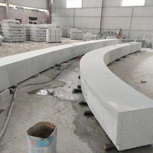 乌鲁木齐芝麻白花岗岩石板材 园林光面弧形坐凳