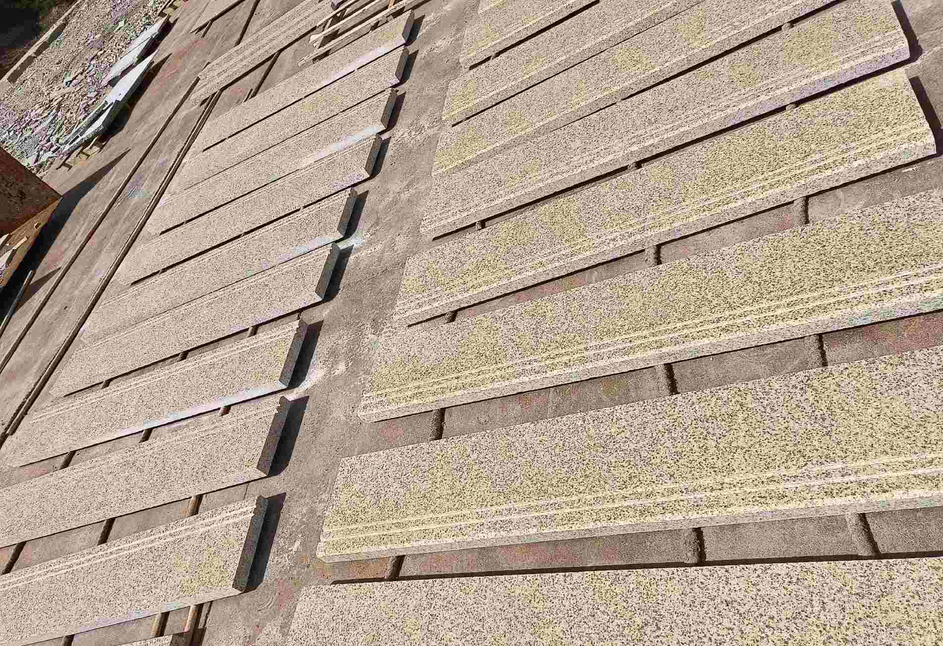 乌鲁木齐 黄金麻花岗岩光面楼梯踏步