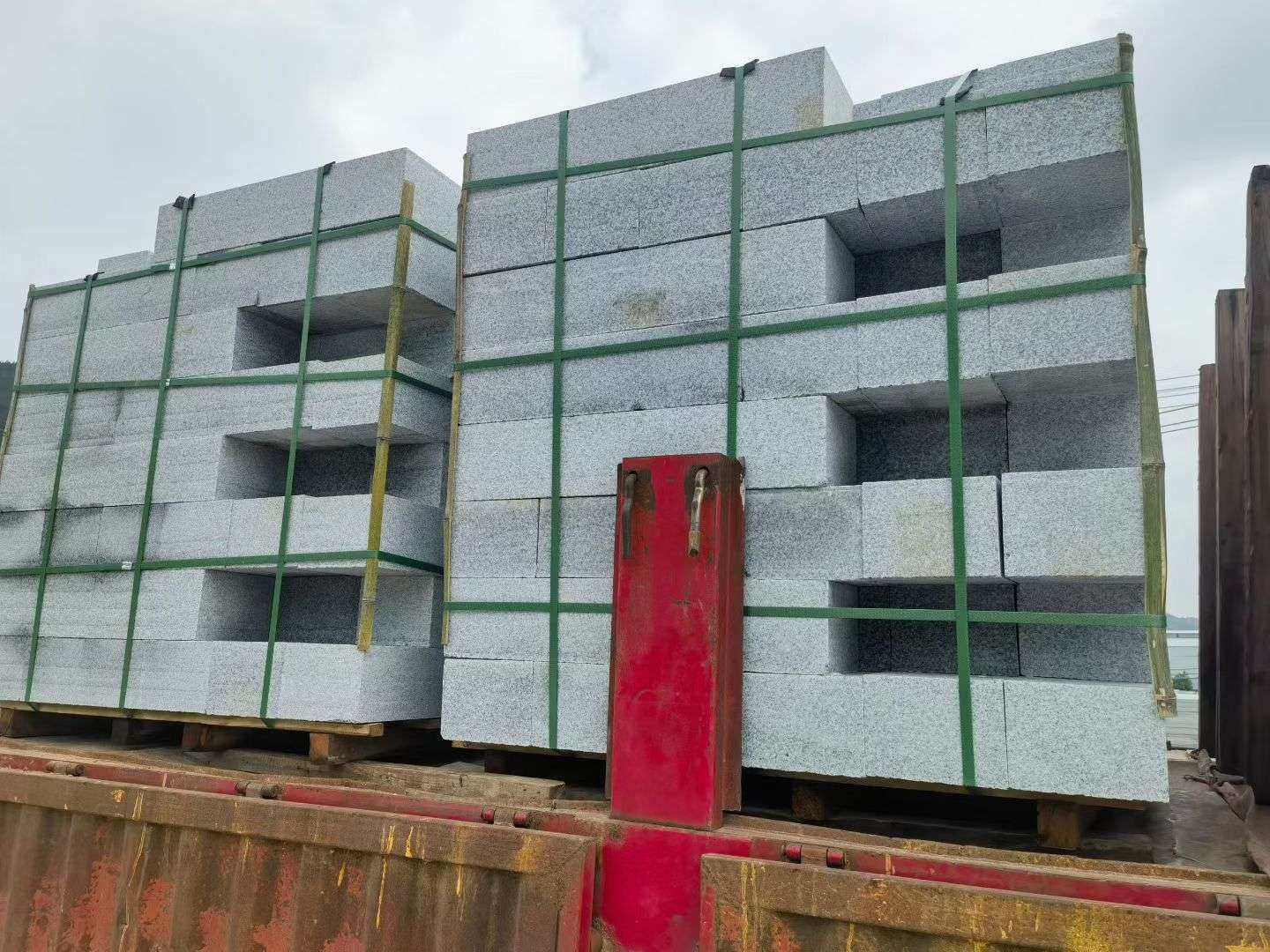 乌鲁木齐 芝麻白花岗岩路沿石，平石，路侧石，马路牙子，路缘石，立缘石，平缘石等