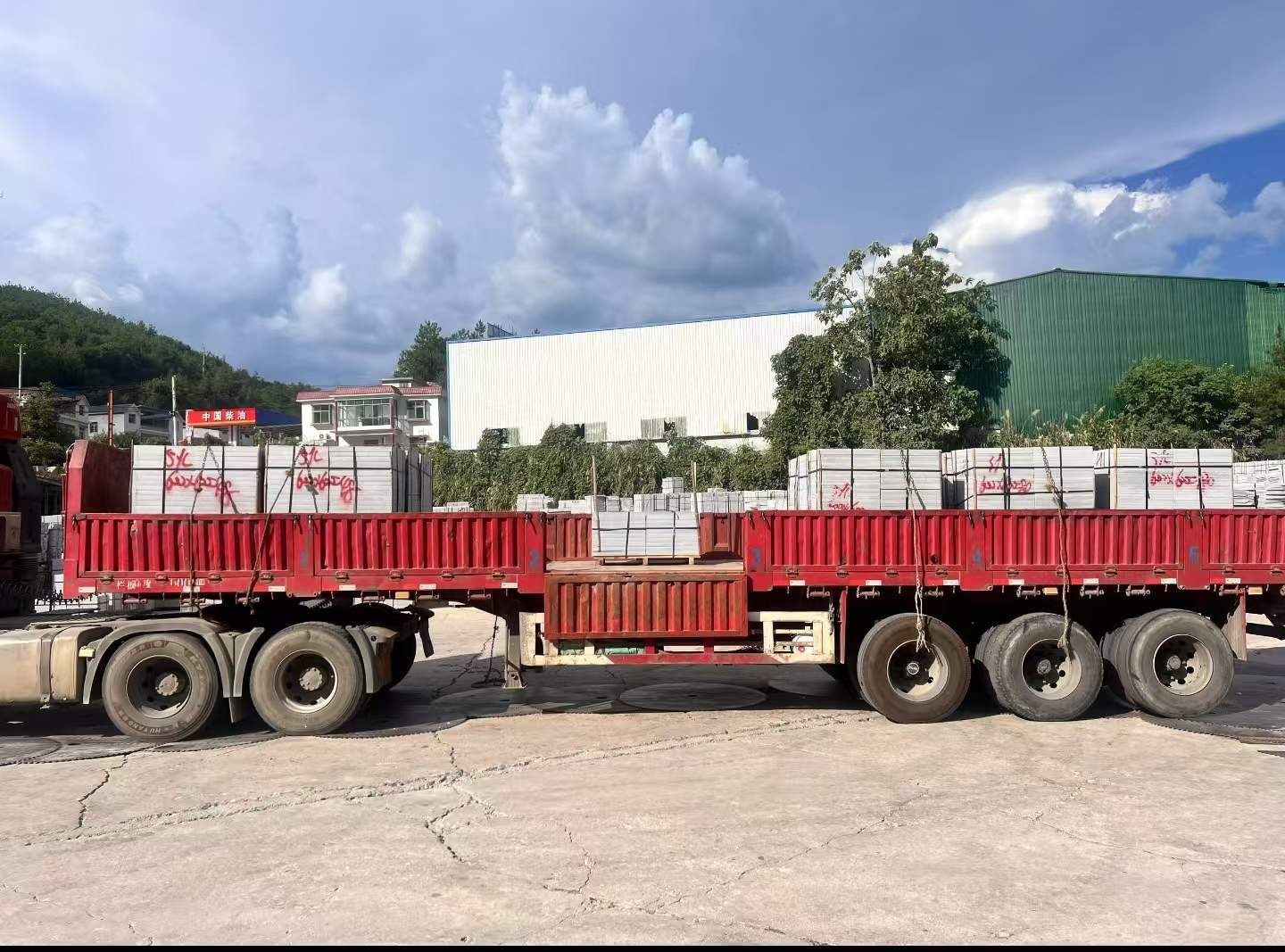 乌鲁木齐 芝麻灰花岗岩地铺石出货日常