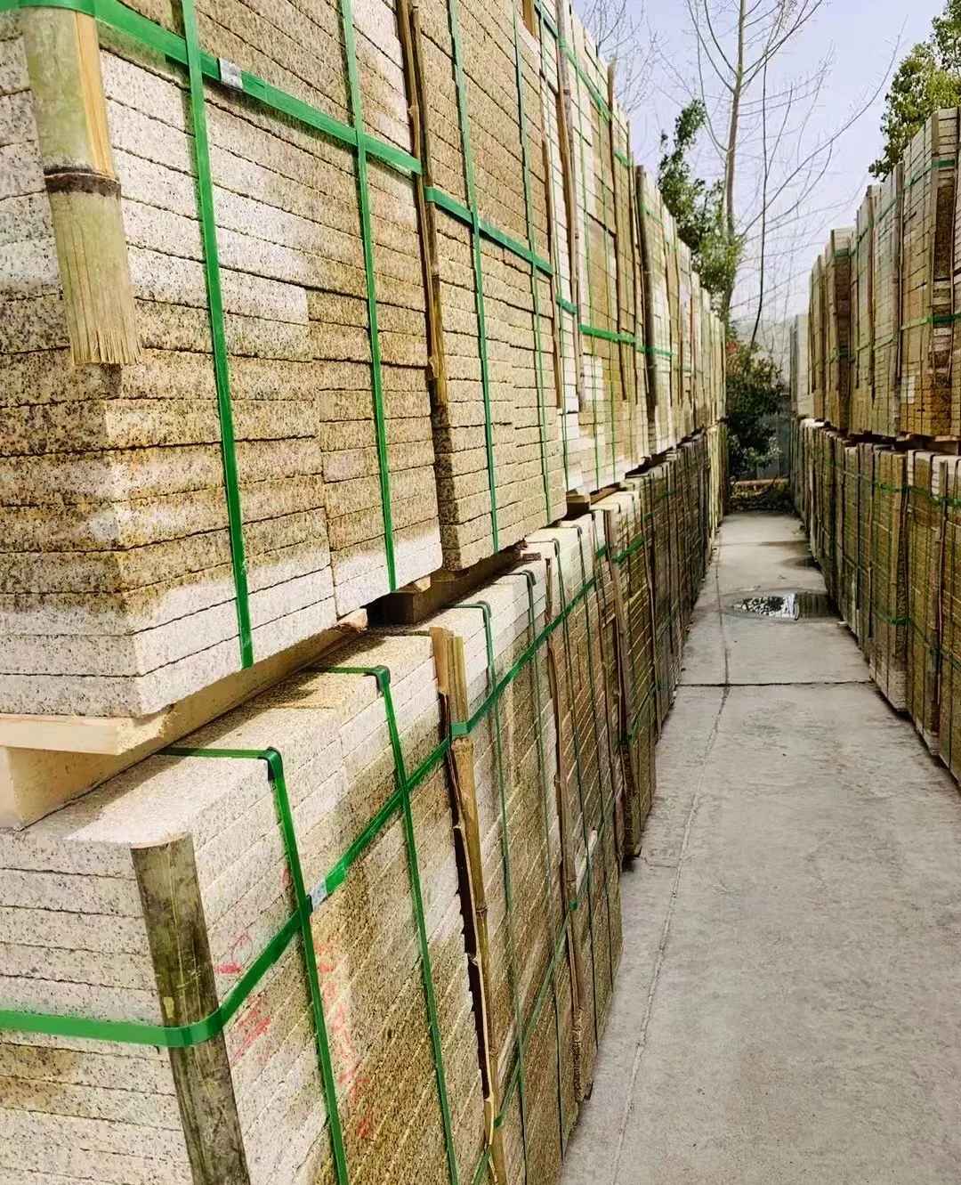 乌鲁木齐 黄金麻花岗岩荔枝面地铺石