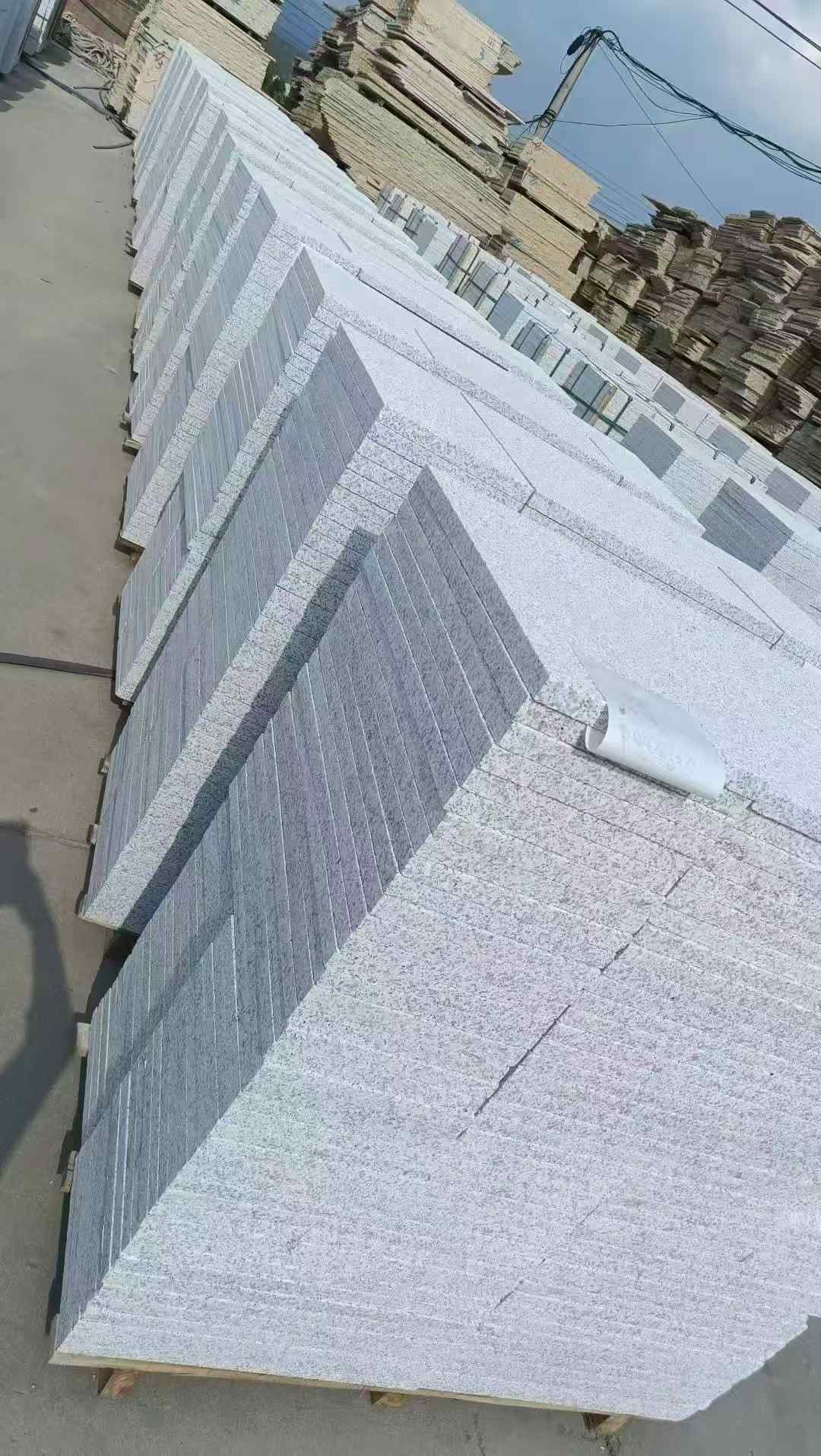 乌鲁木齐 白麻荔枝面花岗岩地铺石