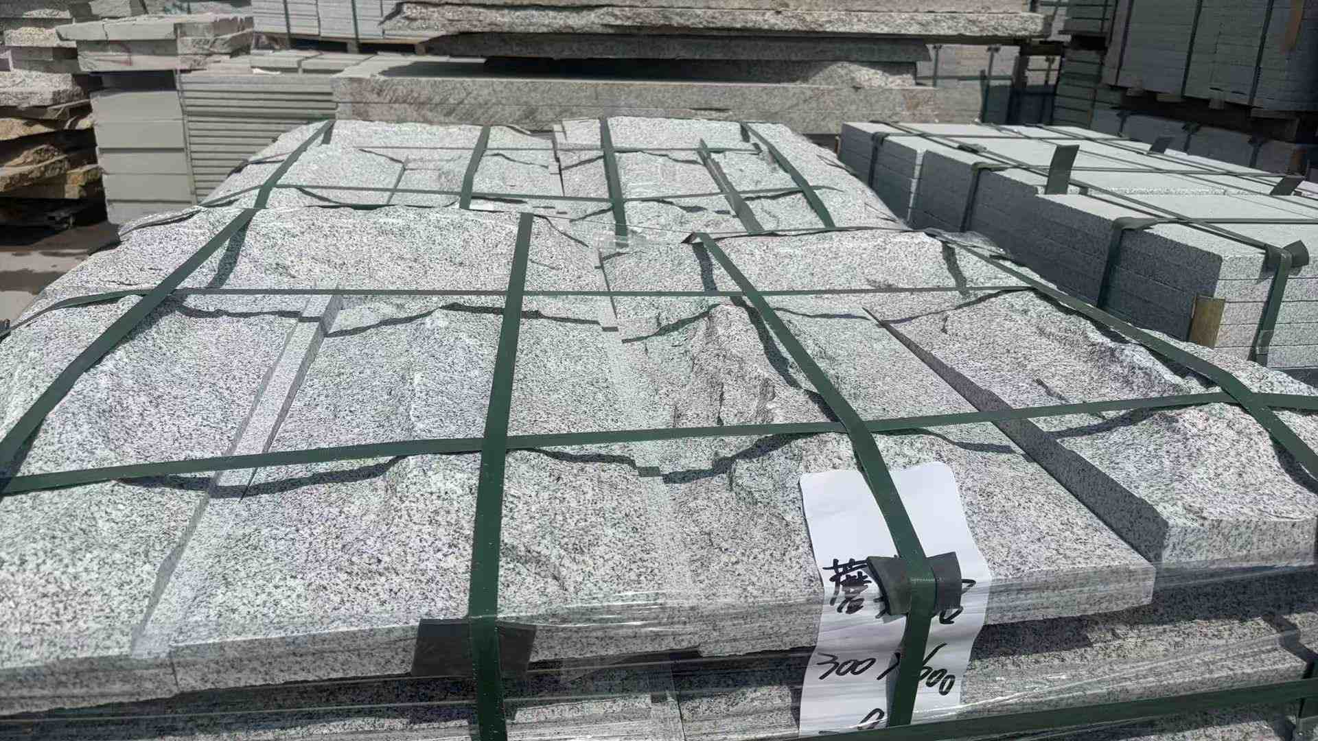 乌鲁木齐 芝麻白蘑菇石成品