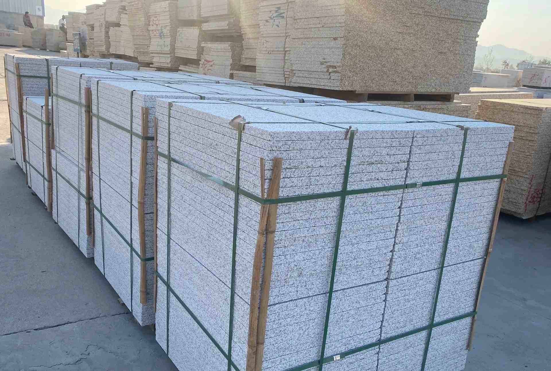 乌鲁木齐 白麻花岗岩荔枝面地铺石