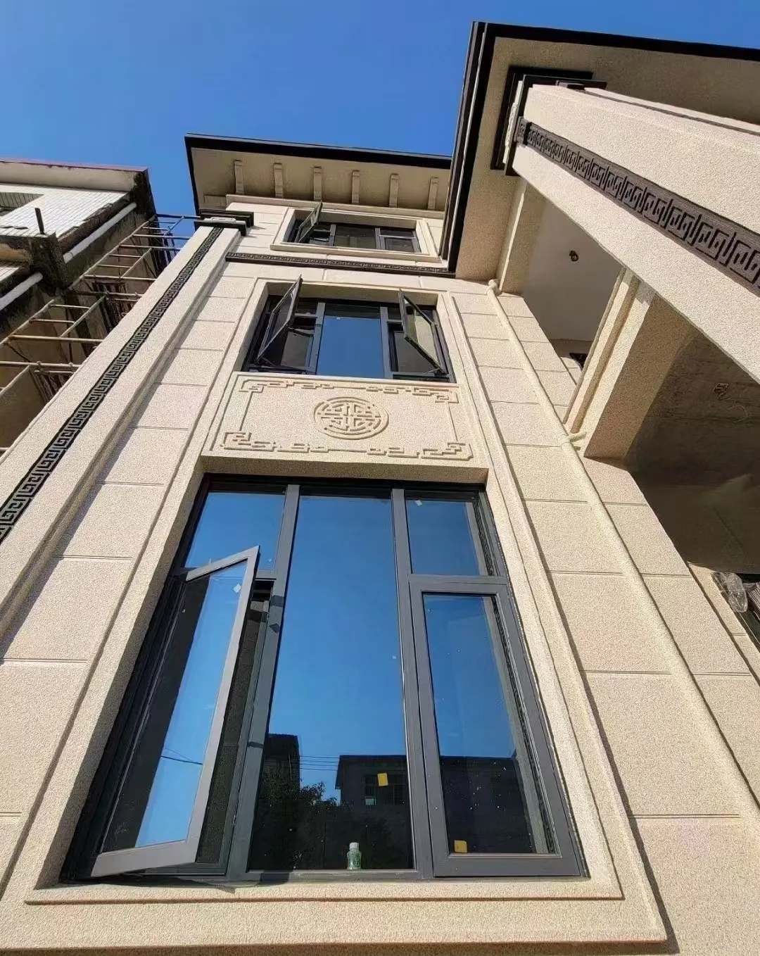 乌鲁木齐 黄金麻荔枝面别墅外墙干挂效果展示