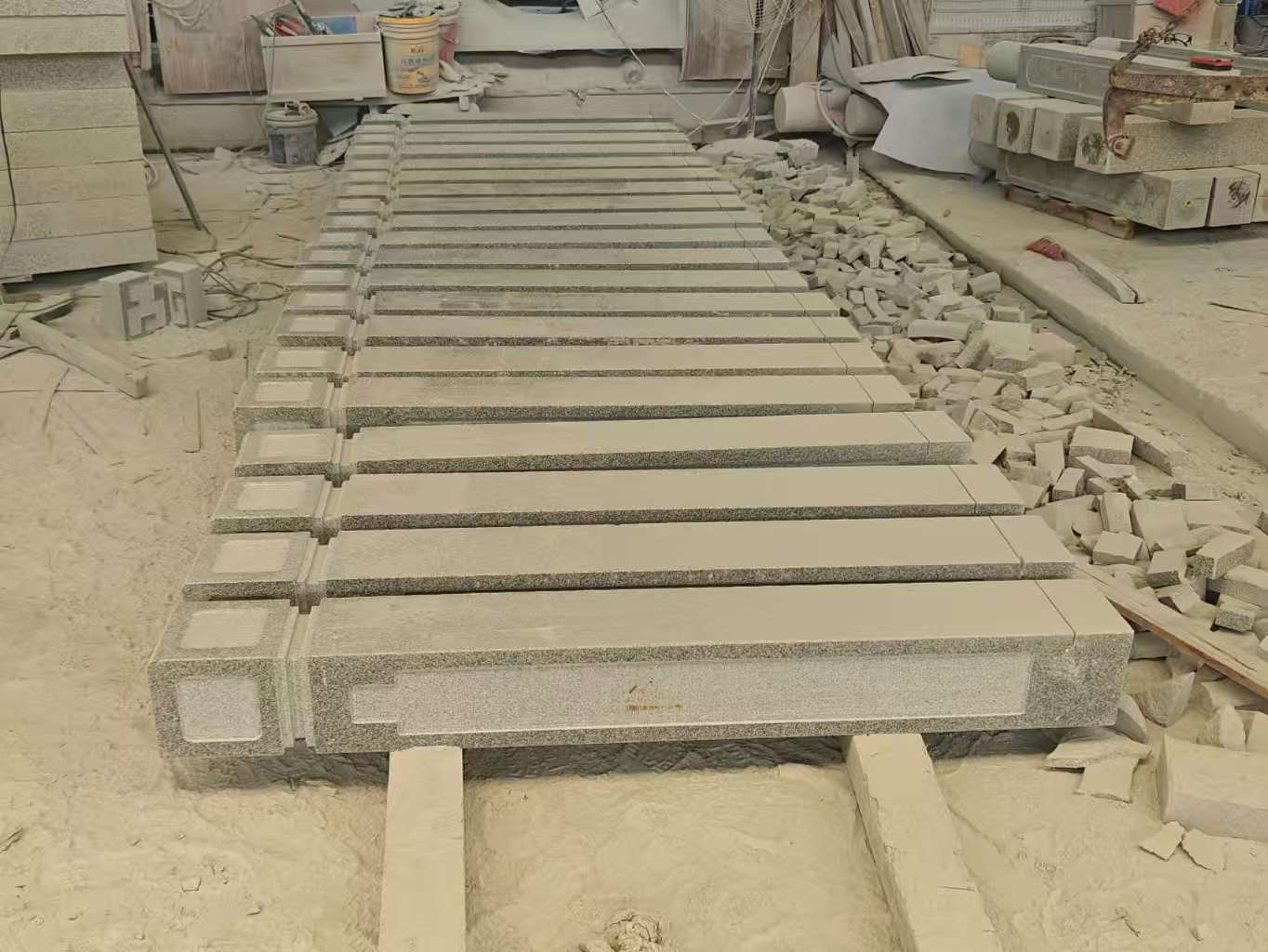 乌鲁木齐 芝麻白异形加工雕刻-栏杆大柱，方柱